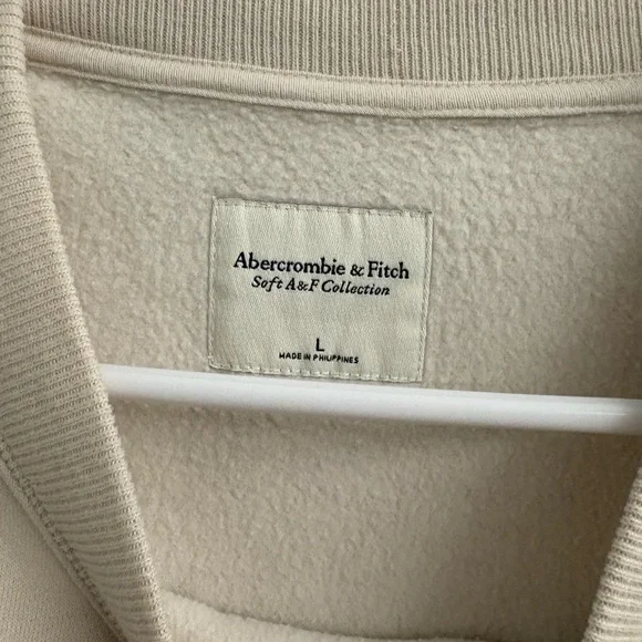 Abercrombie & Fitch Cream pasta and wineSweater with Blue Graphic - Picture 5 of 5